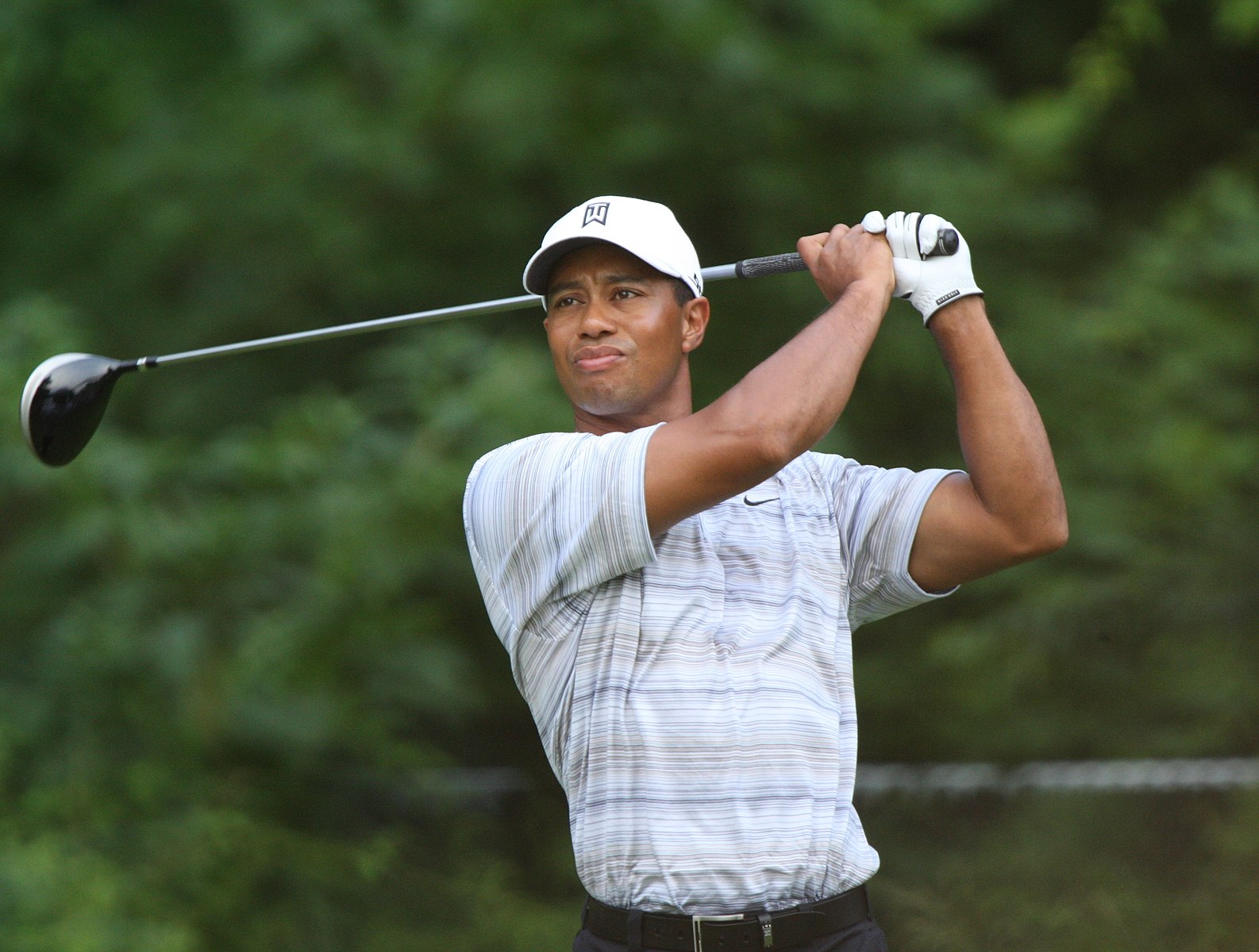 Tiger woods white shirt discount