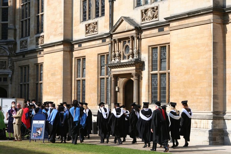 Government report recommends keeping graduate student visa route