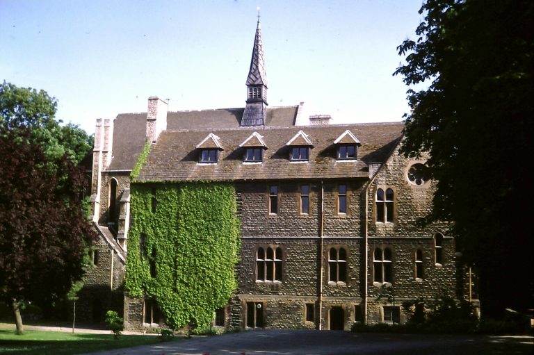St Antony’s College signs deal with top Chinese university
