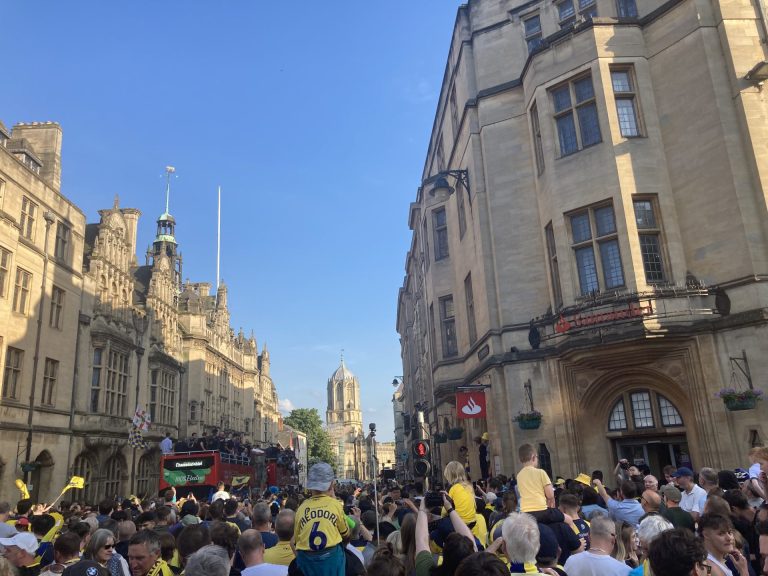 Thousands line High Street to celebrate Oxford United’s promotion to the Championship