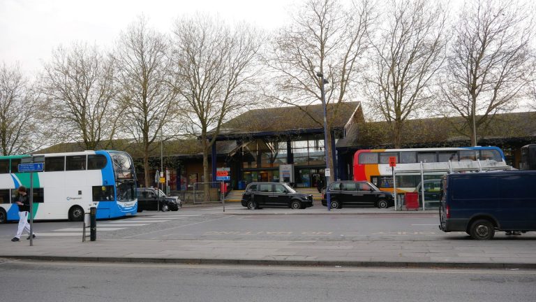 New rail service to link Oxford and Cowley