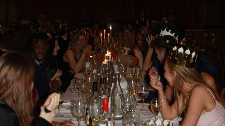 Cliques, columns and committees: How insecurity fuels Oxford’s societies