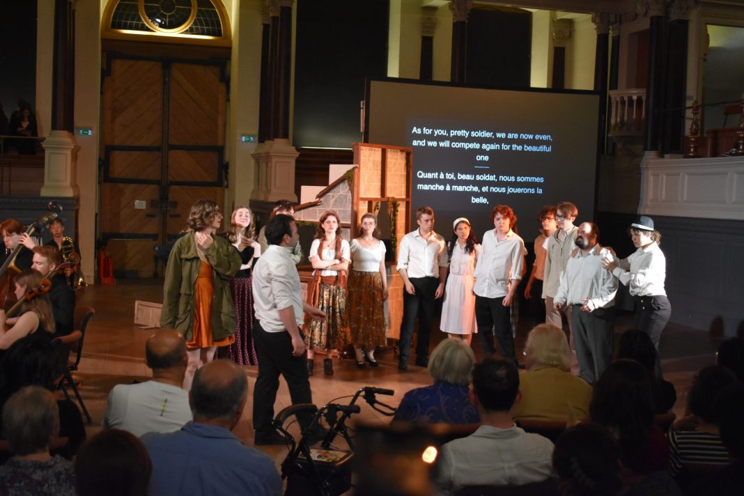 Don José and Escamillo face off in the Sheldonian Theatre