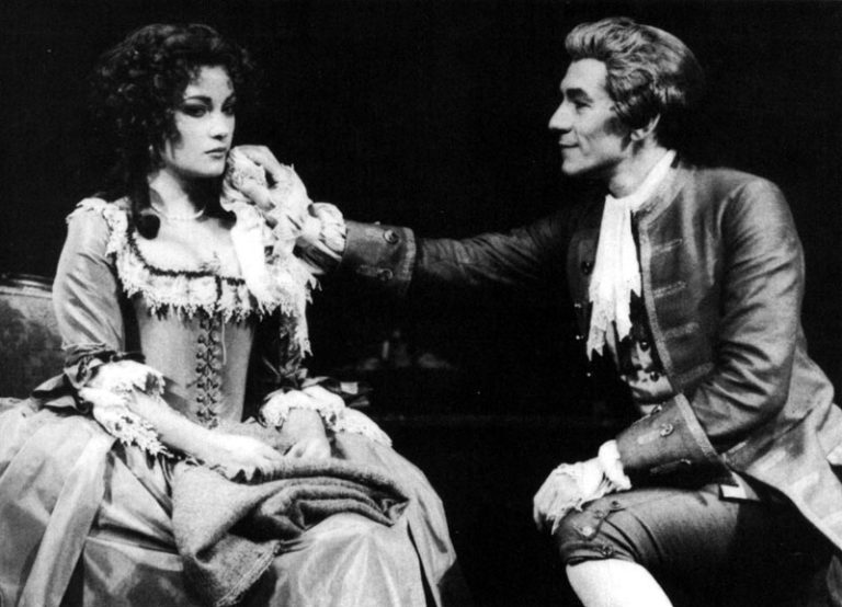Playing with history: How does theatre shape our past?