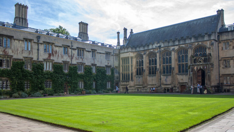 Exeter College announces new scholarship for refugees