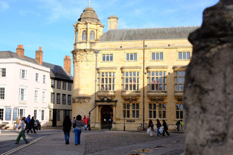 Proctors criticise University policy on buildings, AI, and staff payment