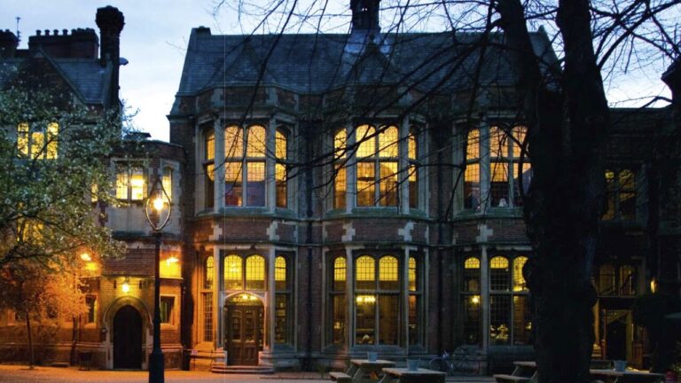 The Oxford Union has a far-right problem