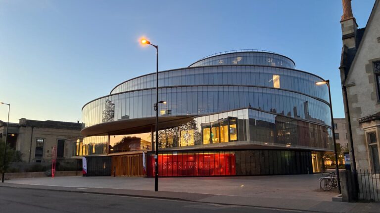 Oxford and UNESCO launch a free global course on AI and Rule of Law