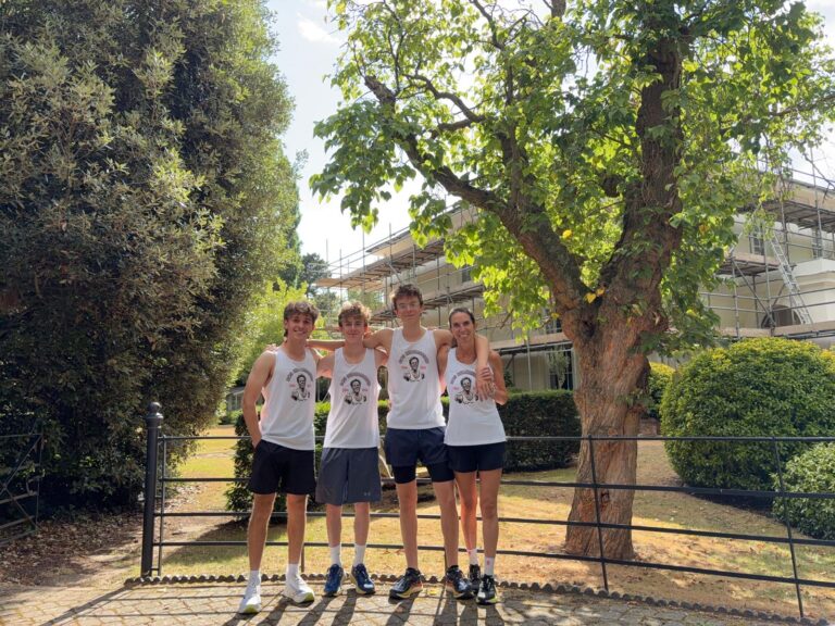 Oxford student and family run record-breaking half marathon in memory of father 